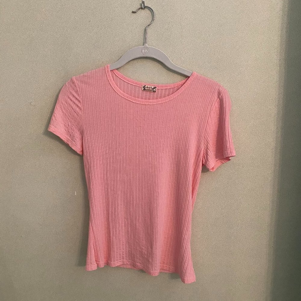 light pink plain tee with subtle lines